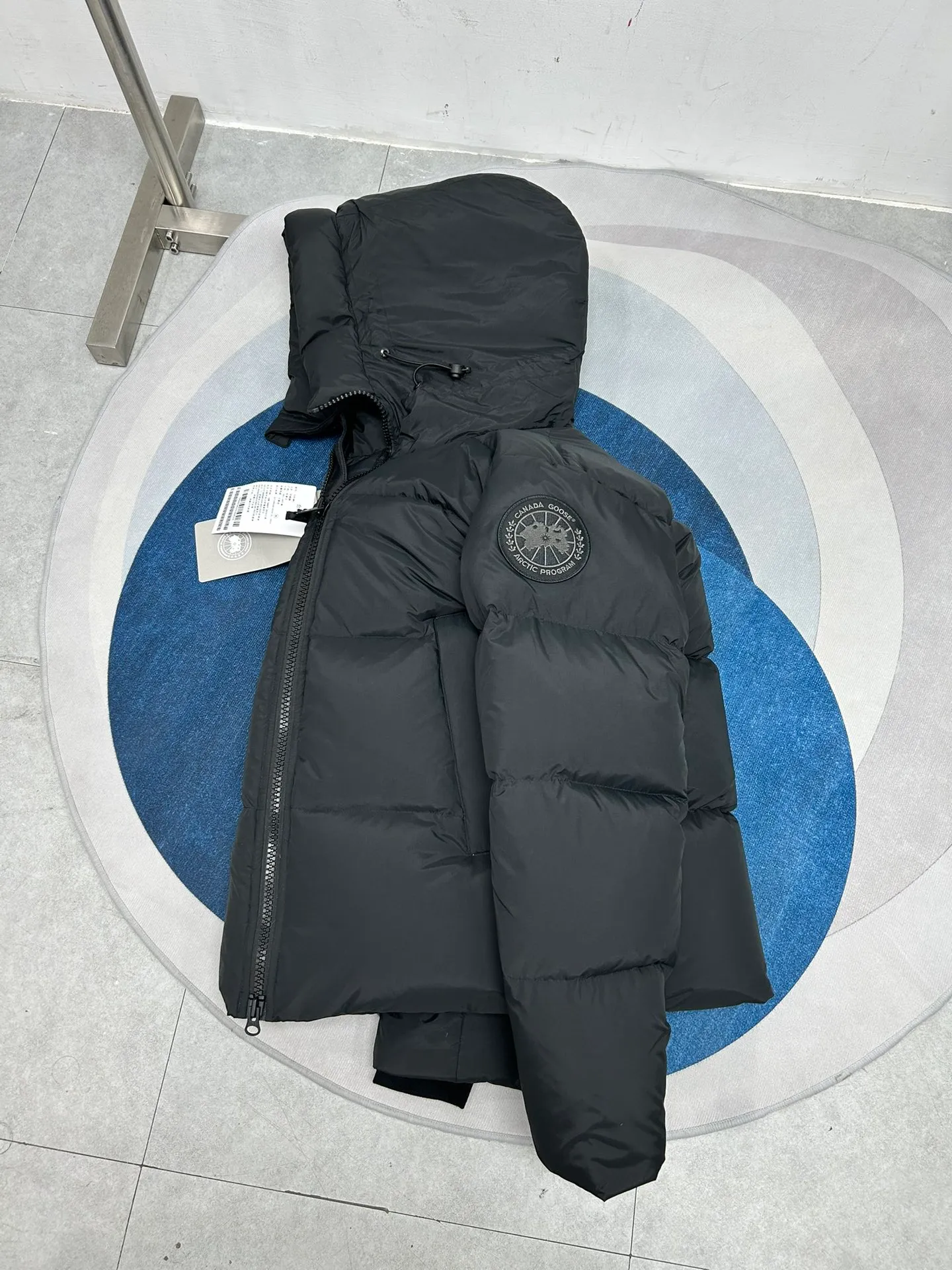 P980 Top Version 2282MB Crofton Puffer New Matte Men's Jacket Down Color: Black Black Label. Size: S M L XL XXL.